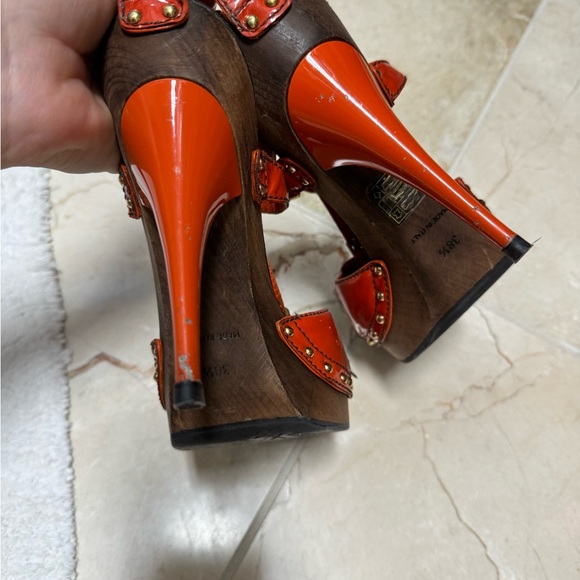 Stunning heels authentic 8.5 - Picture 6 of 8